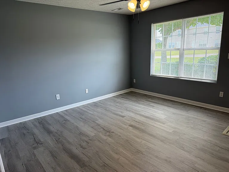 1111 Northridge Dr — Photo 8