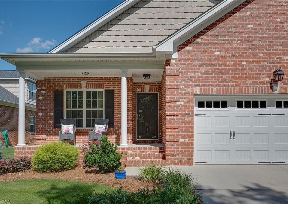 1st image of 4777 Forest Oaks Dr
