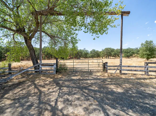 7528 Deschutes Rd, Palo Cedro, CA 96073