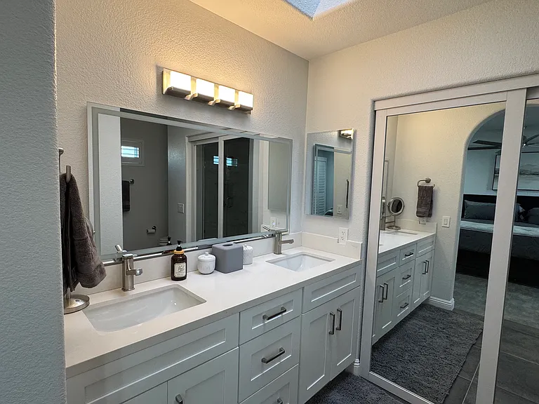3232 Sheik Dr — Photo 9
