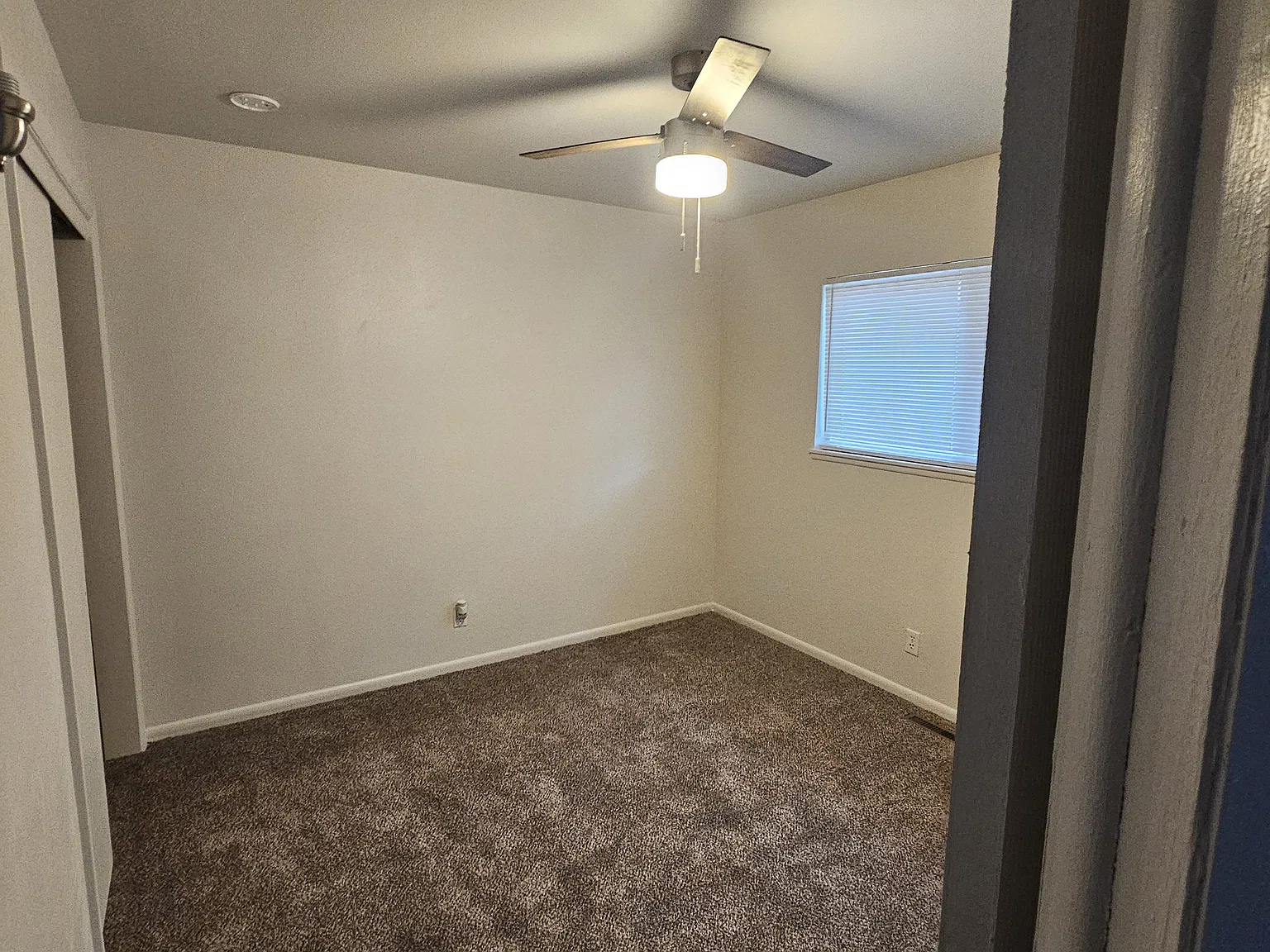 2 bed, 1000 sqft, $1,350 — Photo 3