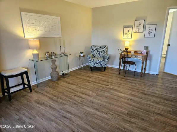 4501 S 6th St APT 54, Louisville, KY 40214