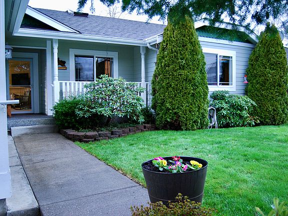 Walkway to front door
