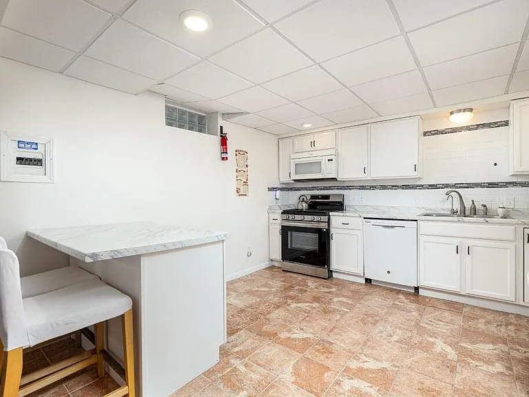 3339 Elsinore Ct — Photo 10