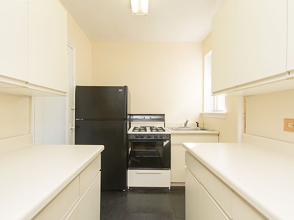 4th image of 640 W 231st St APT 7E