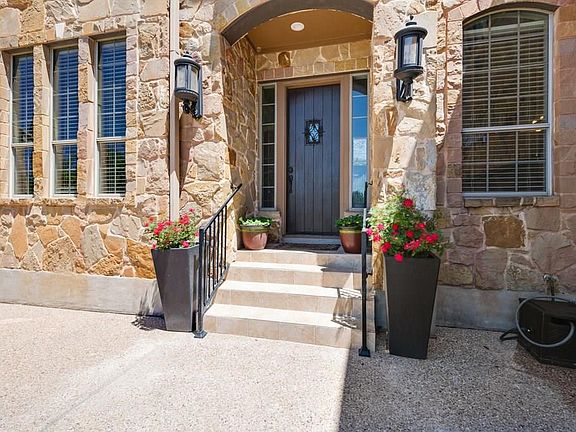 2nd image of 4005 Vail Dr