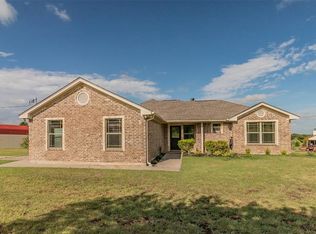 100 Arbor Trl, Springtown, TX 76082