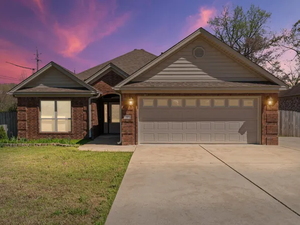 11 Tradewinds Dr, Cabot, AR 72023