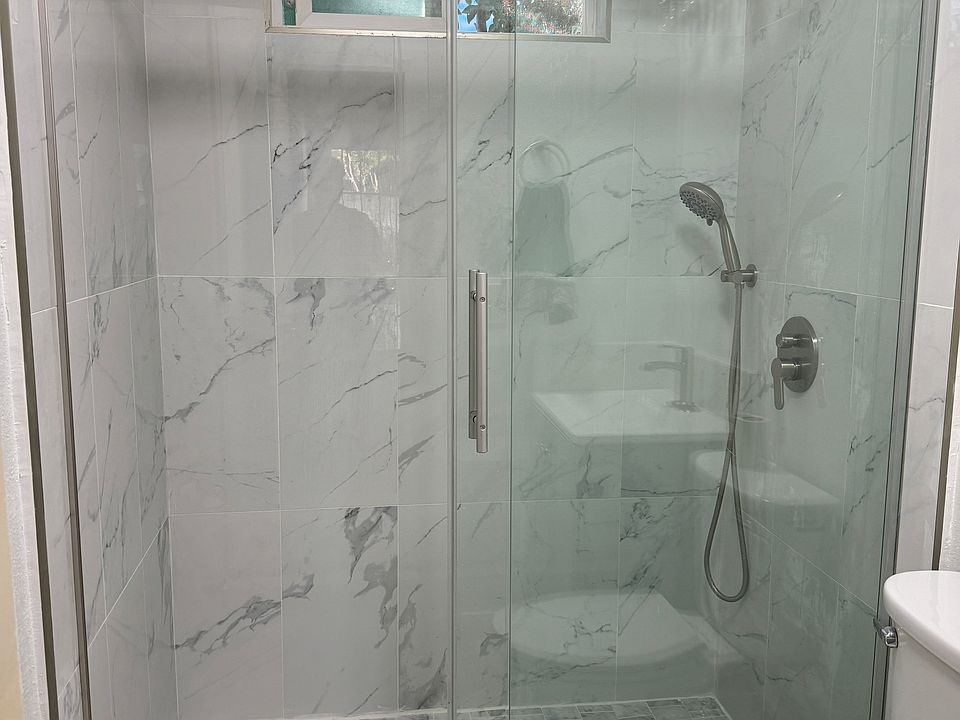 2nd image of 315 S Alhambra Ave #B