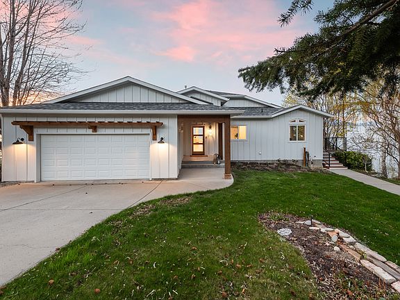 3rd image of 5538 Lakeshore Rd