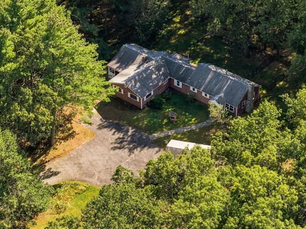 154 Herrick Rd, Boxford, MA 01921