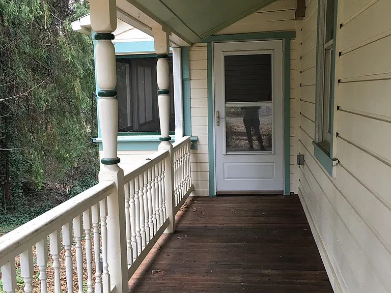 228 B St — Photo 3