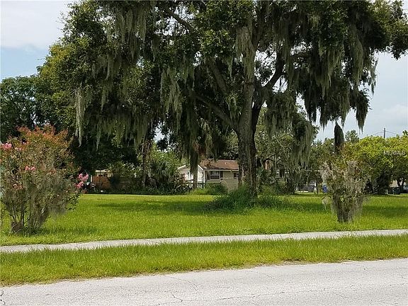 2nd image of 1632 Olive St