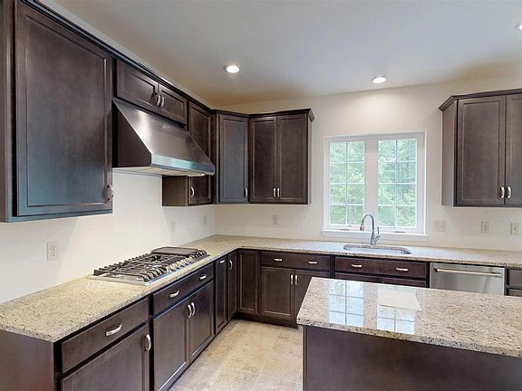 3rd image of L12 Winterberry Ln