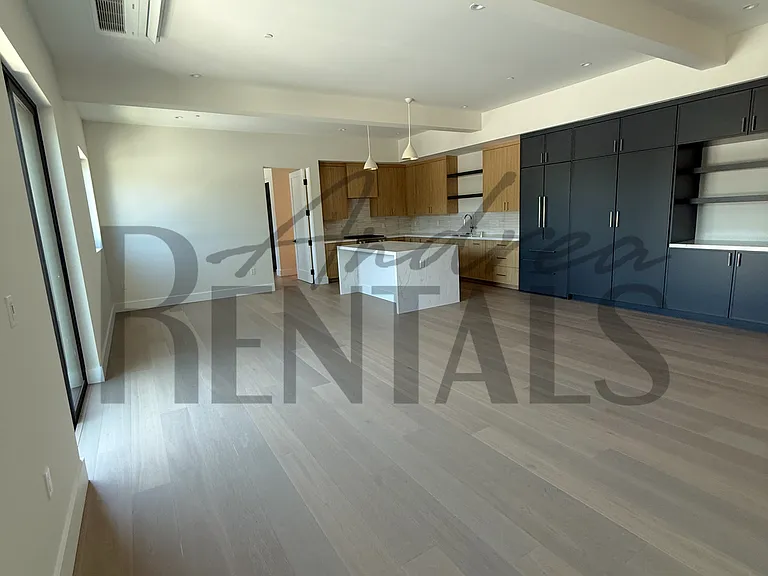 950 Hough Ave #302 — Photo 6