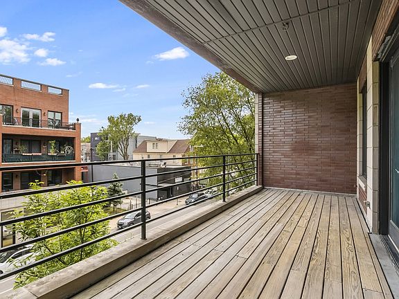 5th image of 828 N California Ave APT 3