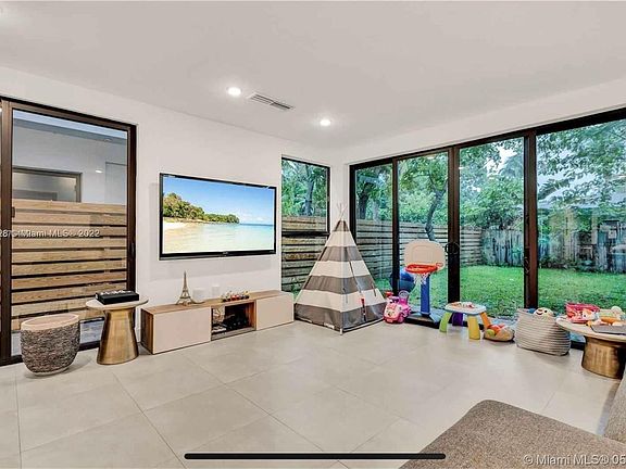 5th image of 2740 SW 29th Ave Unit 2740