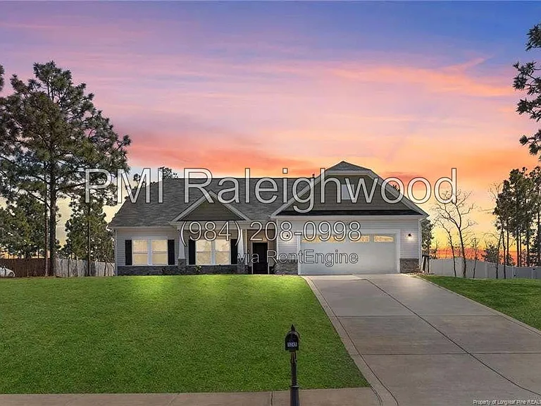 1245 Whitney Dr — Photo 2