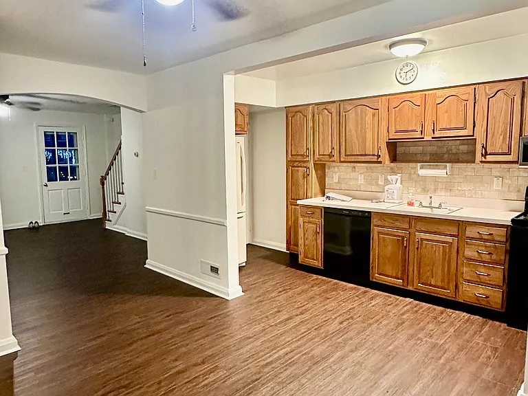 8313 Edgedale Rd — Photo 4