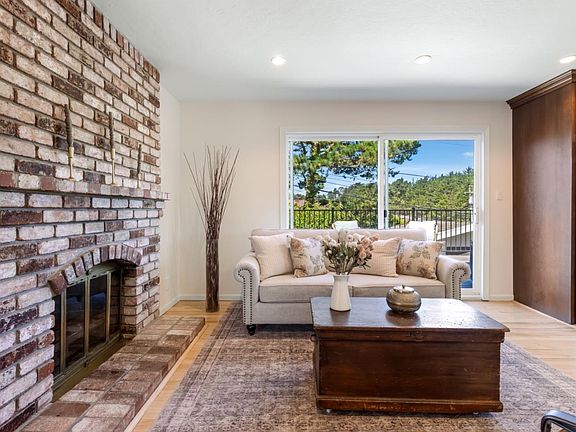 5th image of 3981 Chilton Ln