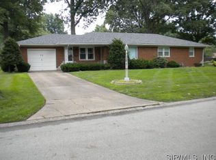 20 Oaklawn Dr, Granite City, IL