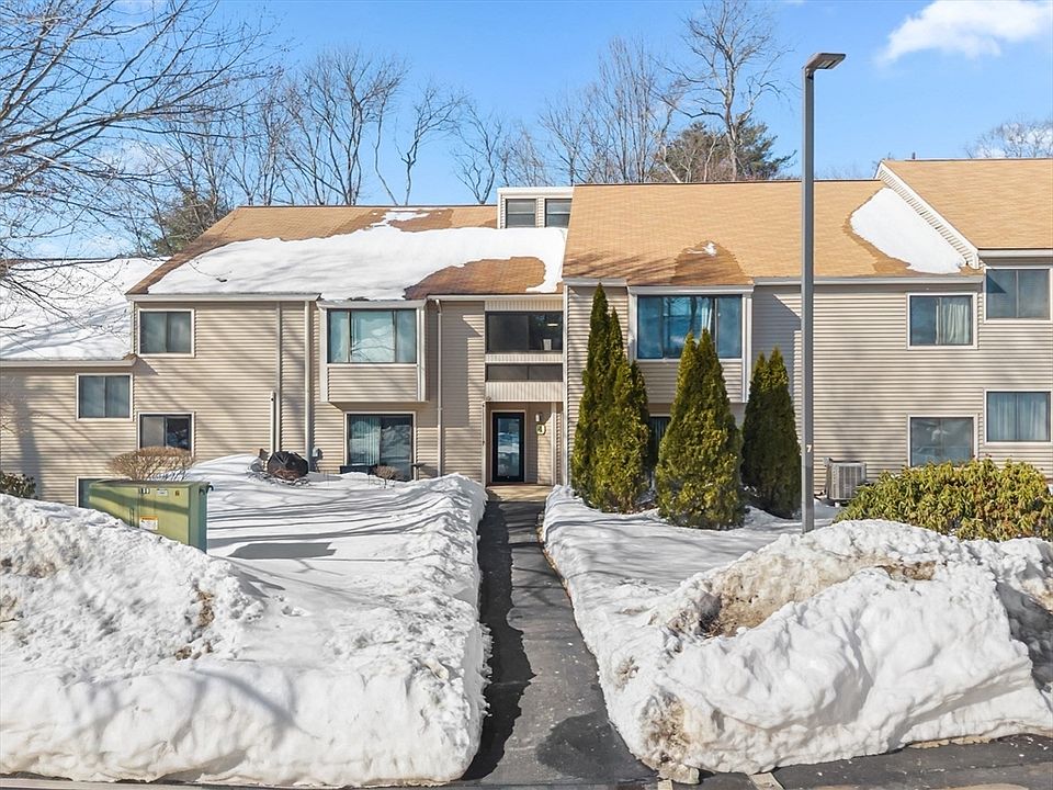 1st image of 4 Thayer Pond Dr #20