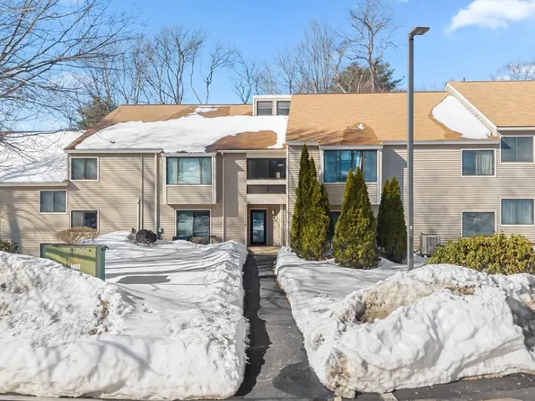 4 Thayer Pond Dr #20, Oxford, MA 01540