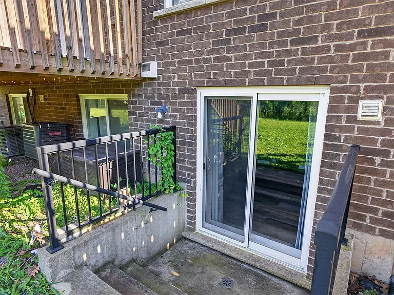44 Haney Dr — Photo 33