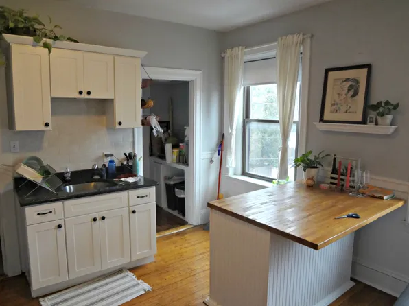 6 Brown Ter APT 2R, Jamaica Plain, MA 02130