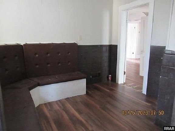 5th image of 403 W Florida St