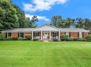 52165 Locks Ln, Granger, IN 46530