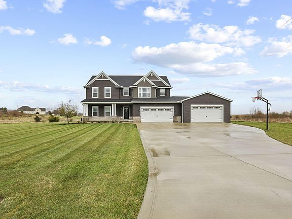 3rd image of 210 Willow Way