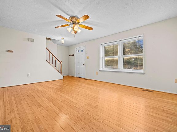 4th image of 19231 Warrior Brook Dr