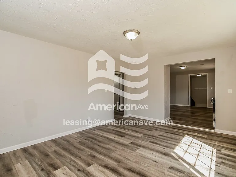 1833853_007_wm_-_dining_room_13116446.jpg