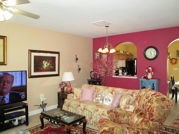 3rd image of 24 Logan Ln