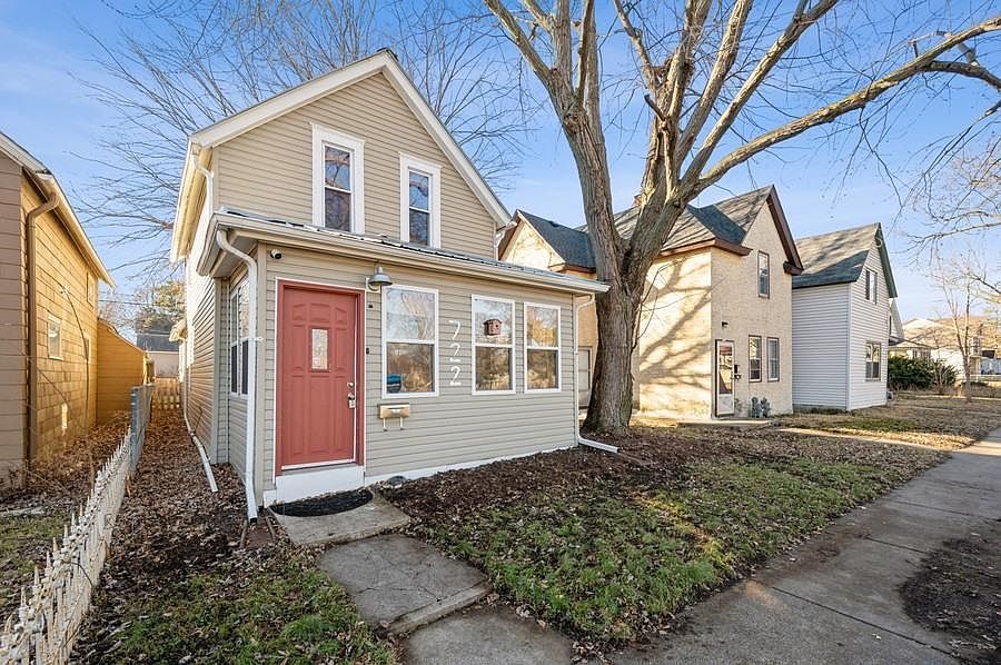 1st image of 722 Minnehaha Ave W