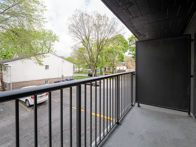 3410 Peter St — Photo 16