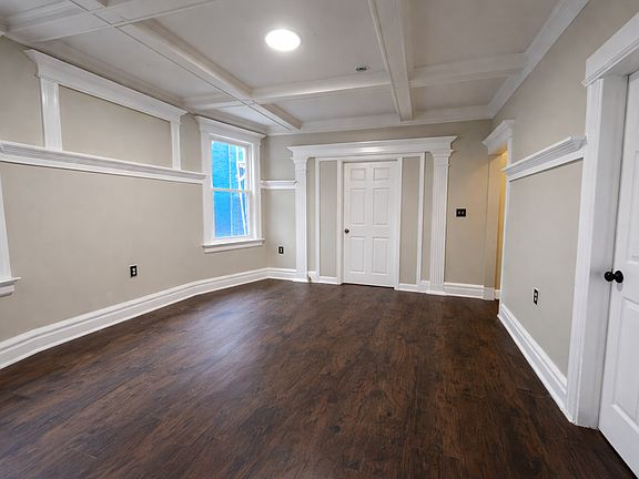 4th image of 870 S 18th St Floor 1