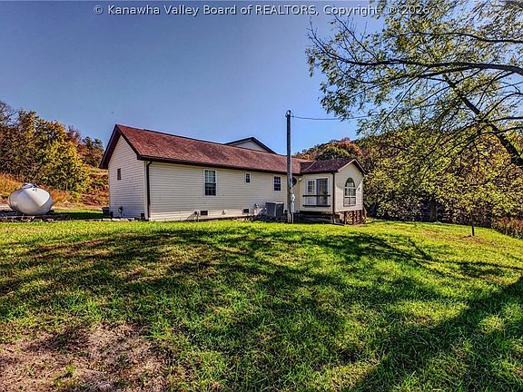 4th image of 7648 Little Sandy Rd