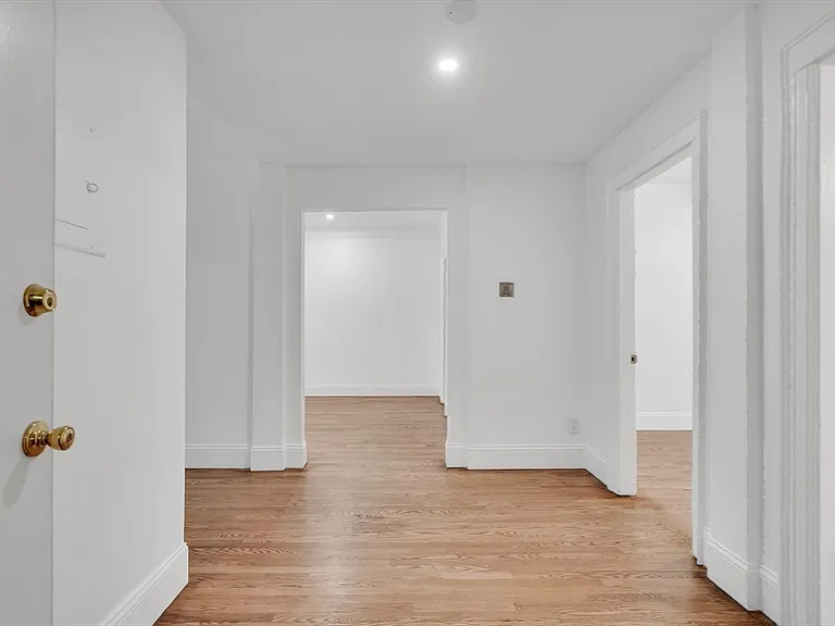 137 Englewood Ave #5 — Photo 14