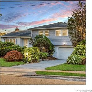 4 Linda Drive, Massapequa Park, NY, 11762