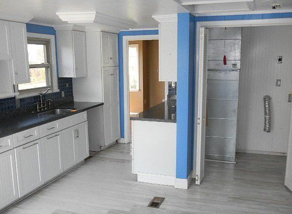 Kitchen (Before Renovation)