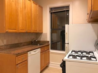 2353 31st Rd APT 2R, Astoria, NY 11106