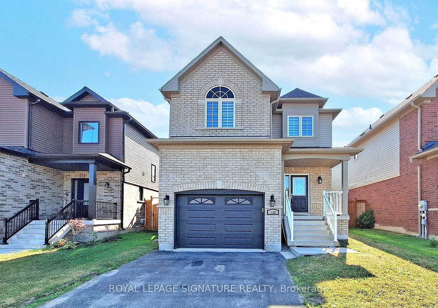 4 bed, $3,200 — Photo 1
