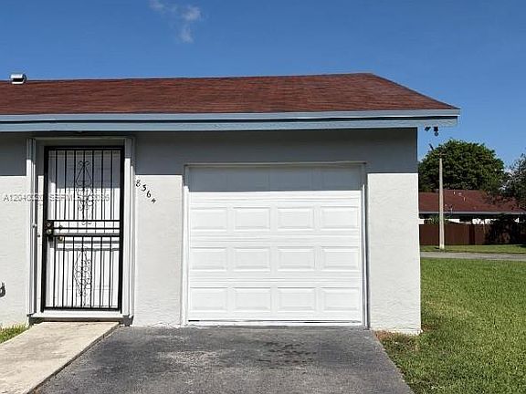 2nd image of 28364 SW 140th Pl