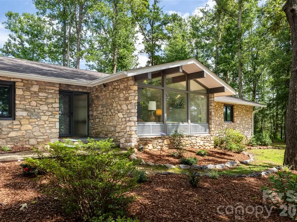 24 Amherst Rd, Asheville, NC 28803