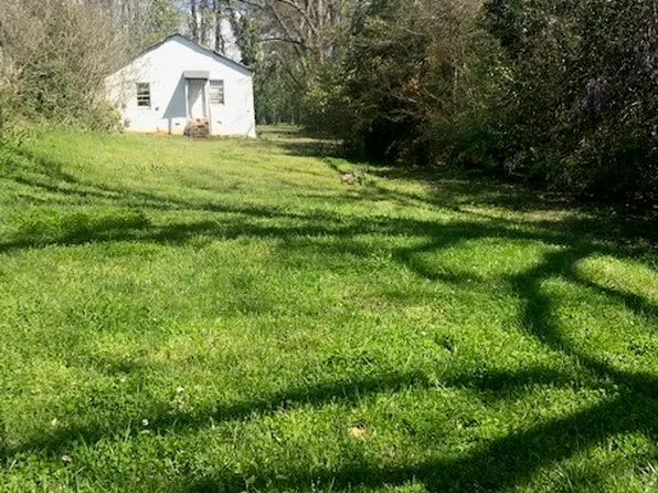 601 Secession Ave, Abbeville, SC 29620