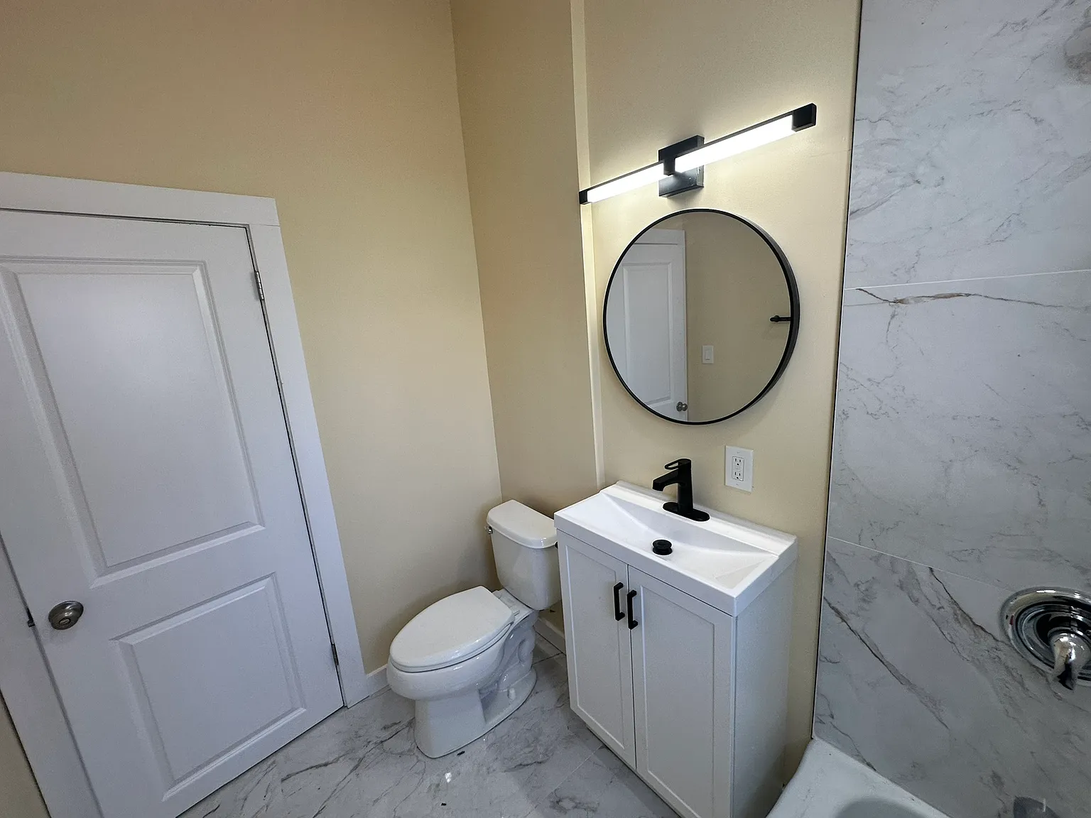 3 bed, 1200 sqft, $1,800 — Photo 2