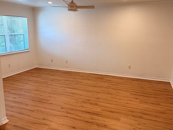 5th image of 3921 Inwood Rd APT 2013
