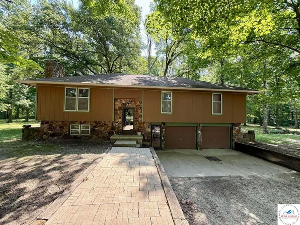 910 NE 301st Rd, Calhoun, MO 65323